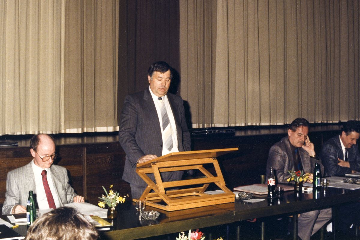 K 1987 GV Kurt Hofmann