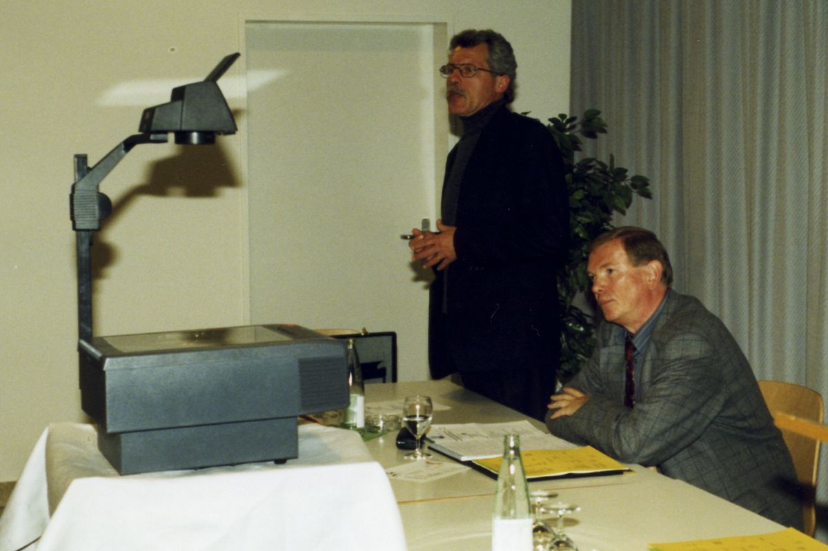 K 2002 04 GV J. Krapf K.H. Dahinten